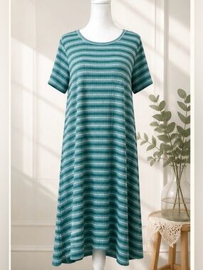 LuLaRoe Striped T-Shirt Dress 2XL Green White Casual Relaxed Loose Pocket Soft